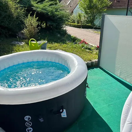 In Am Plauer See, Doppelbungalow 度假居 *