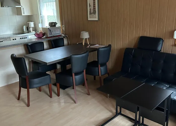 Ferienhaus In Am Plauer See, Doppelbungalow Zislow